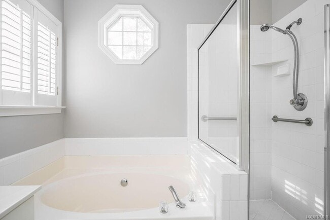 Building Photo - 7384 Pinnacle Point