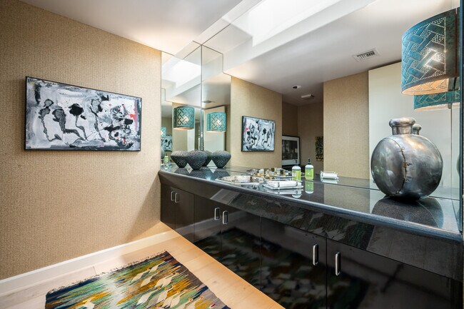 Building Photo - 40745 Morningstar Rd