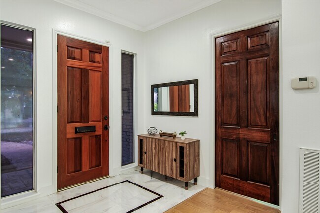Building Photo - 354 Tealwood Dr