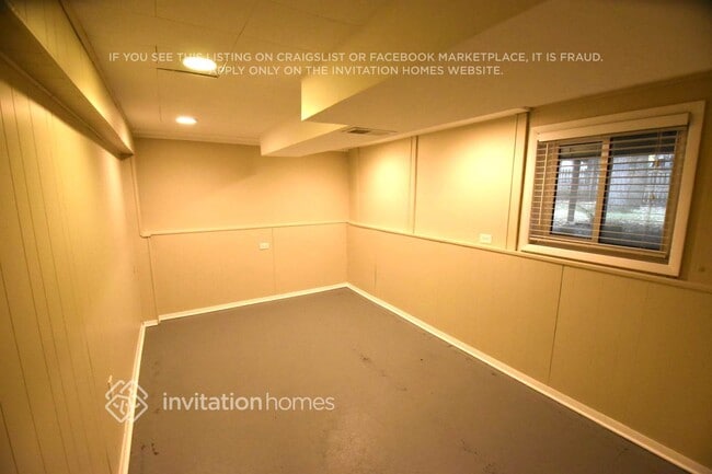 Building Photo - 7939 Edgewood Ct