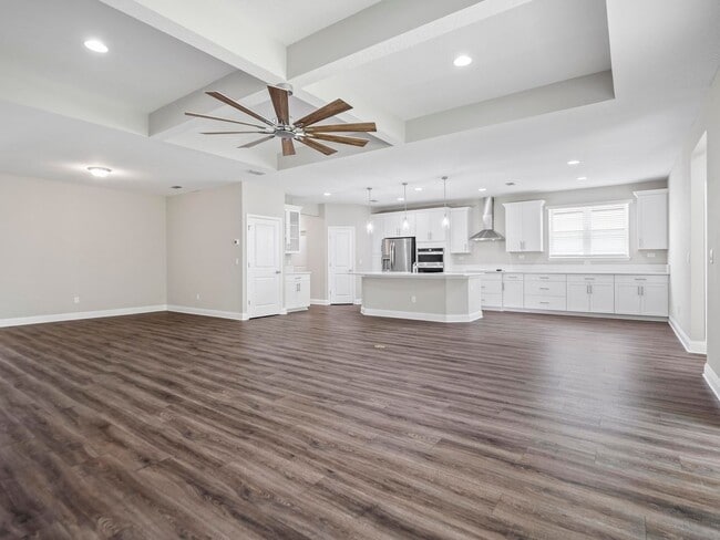 Building Photo - 4 bedroom, 3 bath home in Grand Landings G...