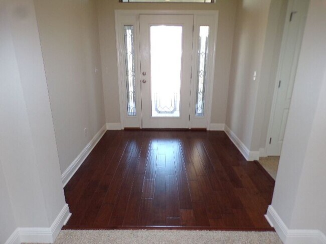 Building Photo - 3624 Laurel Lee Blvd