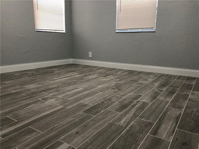 Building Photo - $2,690