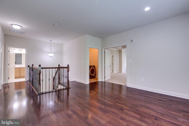 Building Photo - 42948 Courtland Chase Square