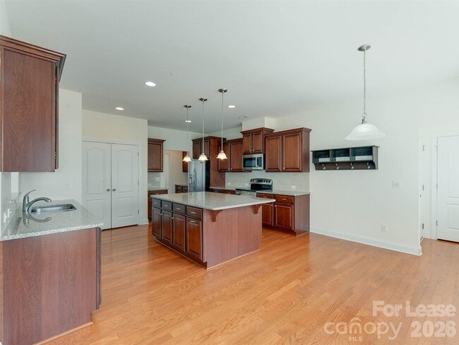 Building Photo - 12926 Union Square Dr