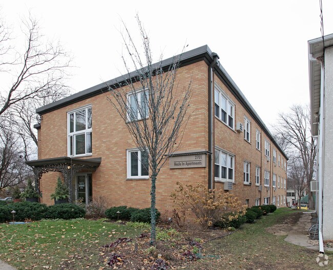 Primary Photo - Nesle In Apartments