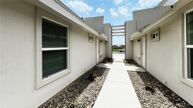 Building Photo - 3409 Sahara Dr