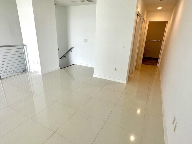 Building Photo - 1050 Brickell Ave