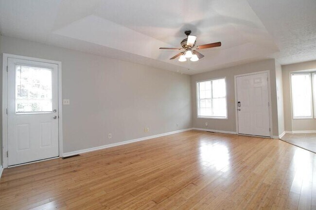 Building Photo - 700 Princeton Cir