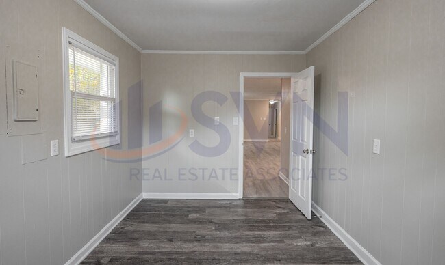 Building Photo - 1324 Bungalow Ave