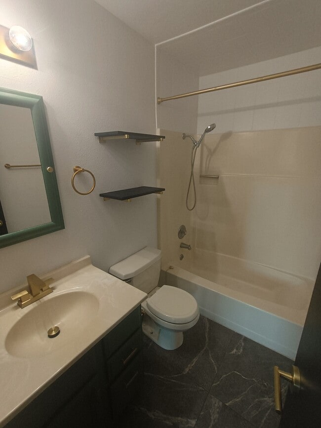 Building Photo - 2765 Bandera Dr