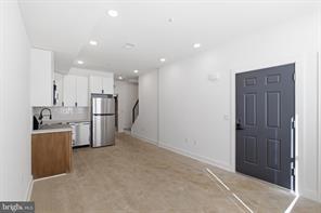 Building Photo - 2219 N 5th St