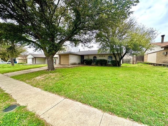 Primary Photo - 523 Windsor Dr