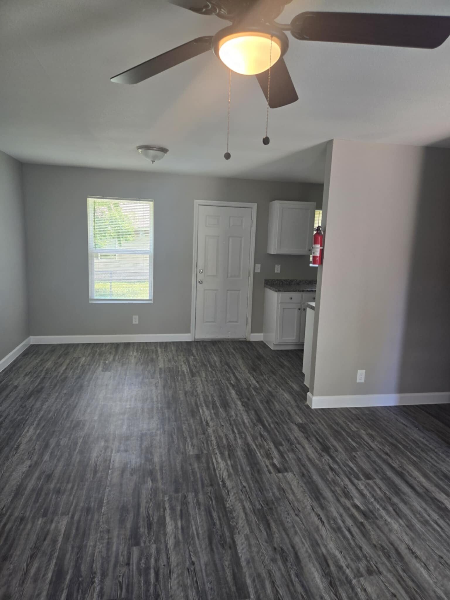 Building Photo - 1410 Colima St