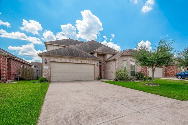 Building Photo - 2211 Argos Dr