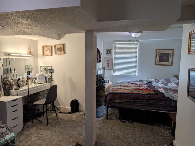 Building Photo - Charming 3BR in Victory Memorial with Fenced Yard & Garage