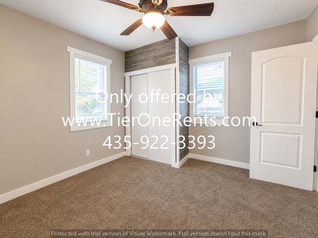 Building Photo - This property offers a NO DEPOSIT option available for qualified renters!