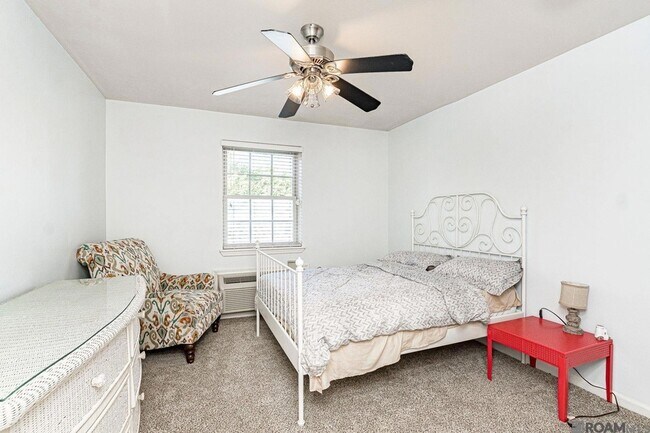 Building Photo - 3000 July St