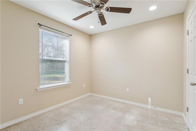 Building Photo - 72204 Formosa Dr