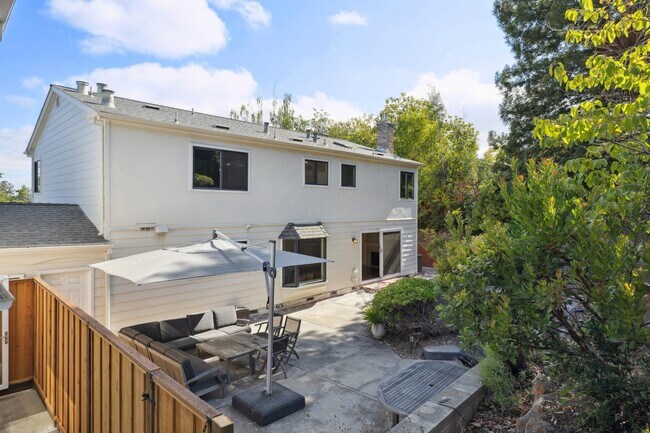 Building Photo - Elegant Two-Story Home with Backyard Oasis...