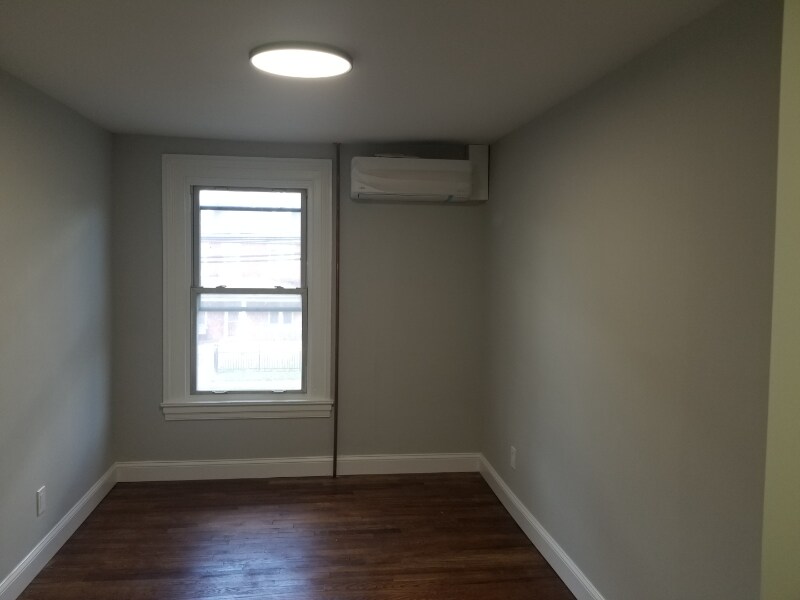 Building Photo - 0 Warren St