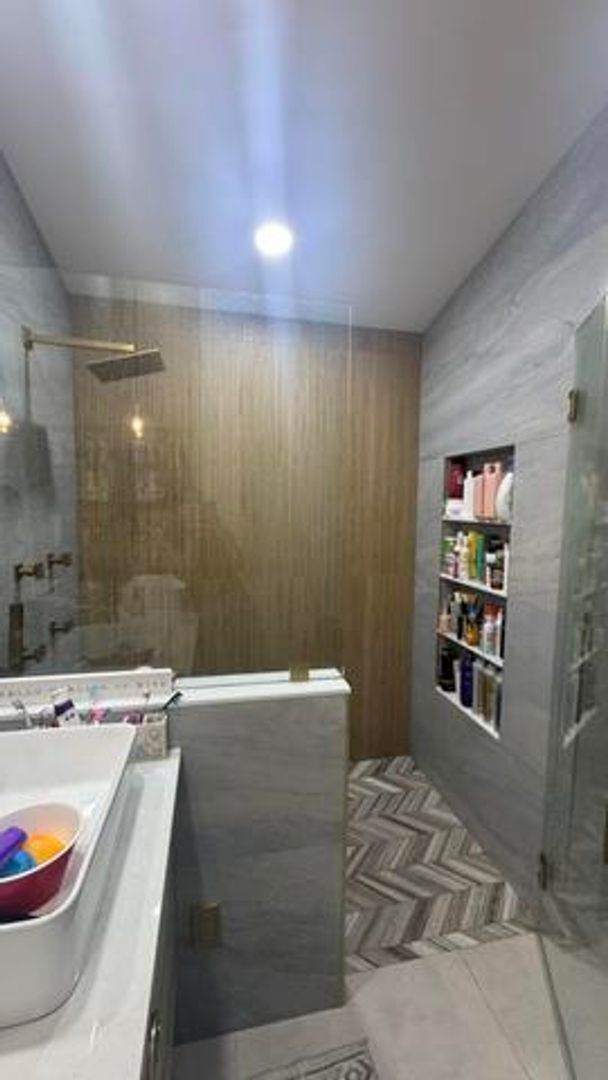 Building Photo - 672 NW 45th Ave