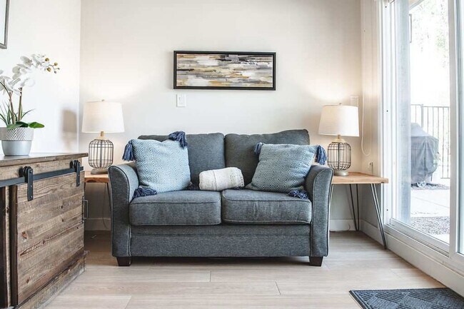 Building Photo - 12202 N 60th St