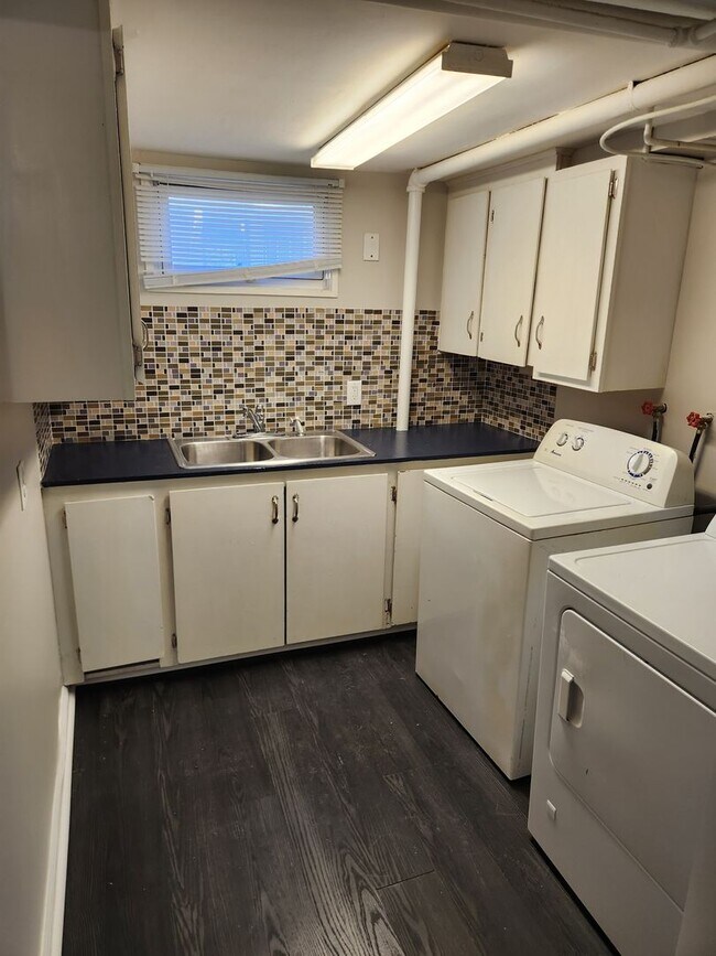 Building Photo - 628 N 47th St