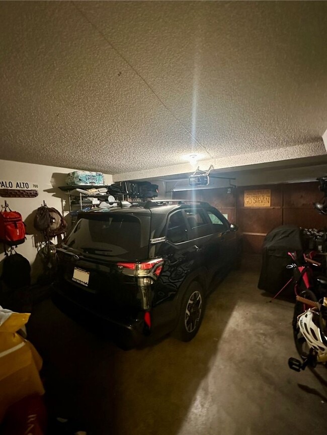 Building Photo - Light and Bright North Park 2 Bedroom Condo