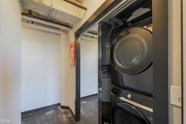 Building Photo - 2915 John R St