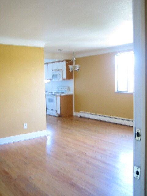 Building Photo - 2295 E Asbury Ave