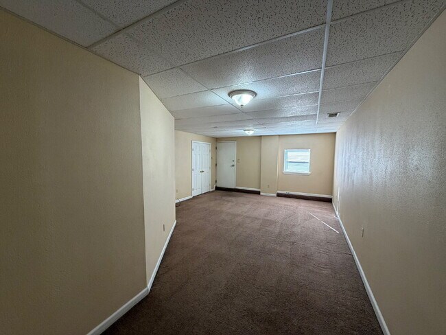 Building Photo - Roomy Apartment Located Across the Street from Texas Tech & Near Medical Districts!