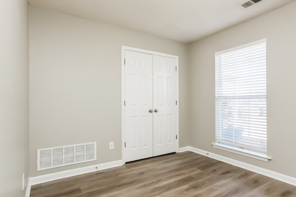 Building Photo - 6325 Sandbourne E