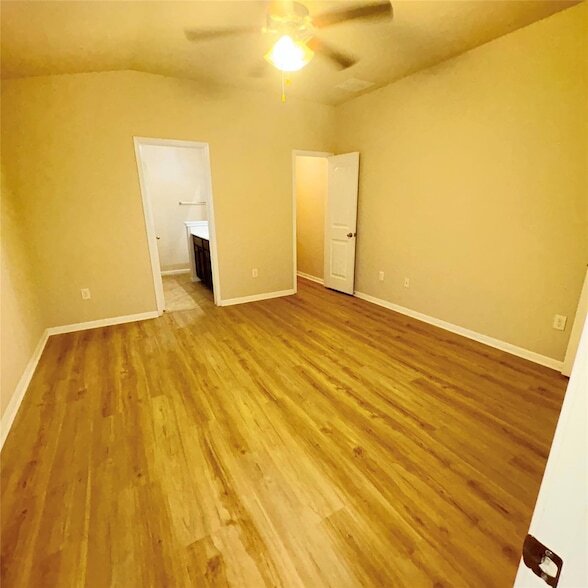 Building Photo - 208 Moulins Ln