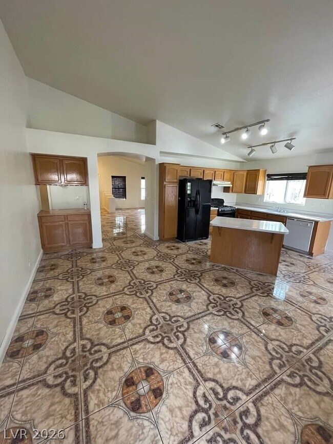 Building Photo - 4406 Cinema Ave