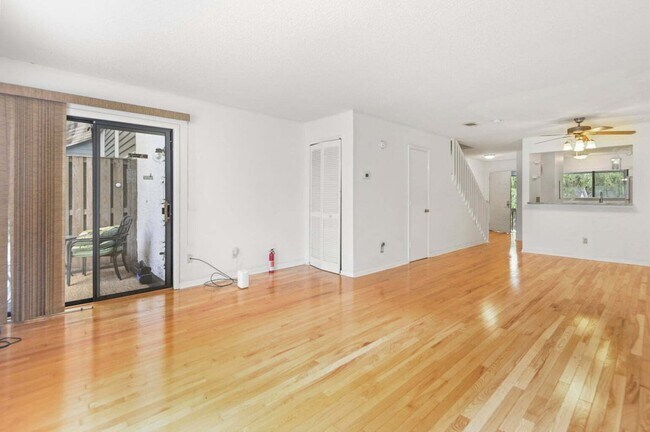 Building Photo - 1161 Shadow Lake Cir