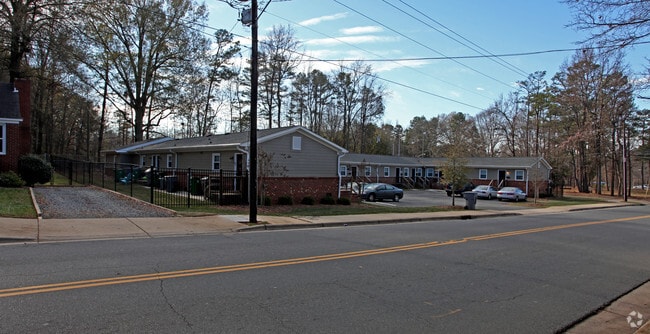 Building Photo - Forest Arm Apartments