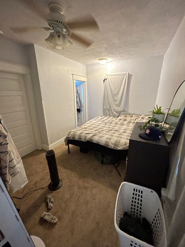 Building Photo - 510 N 23rd Ave W