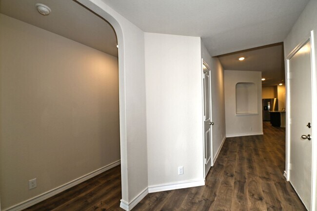 Building Photo - 13327 Whisper Rnch