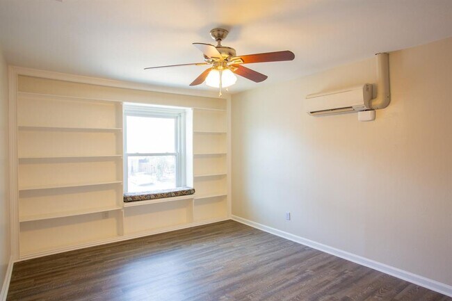 Building Photo - 10404 Doering Ln