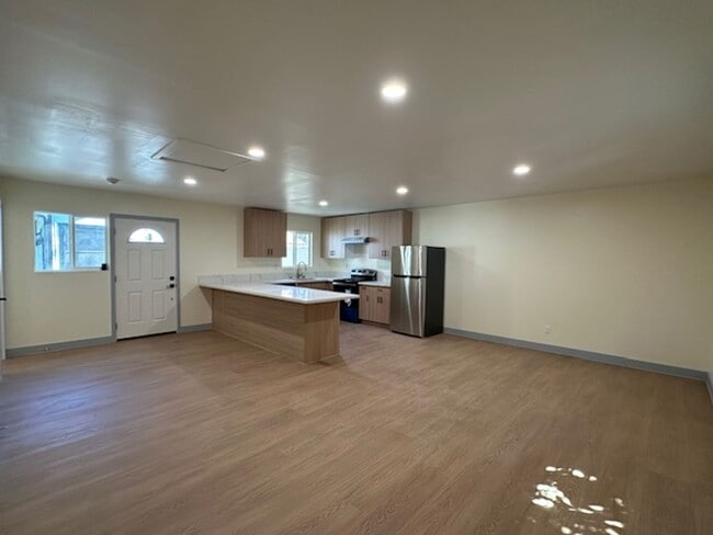 Building Photo - Just completed  brand new 3-bedroom, 2-bath ADU