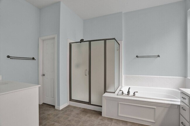 Building Photo - West Allen Beauty.  Ready to GO