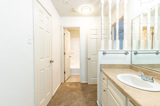 Building Photo - 1/2 Off 1st months rent