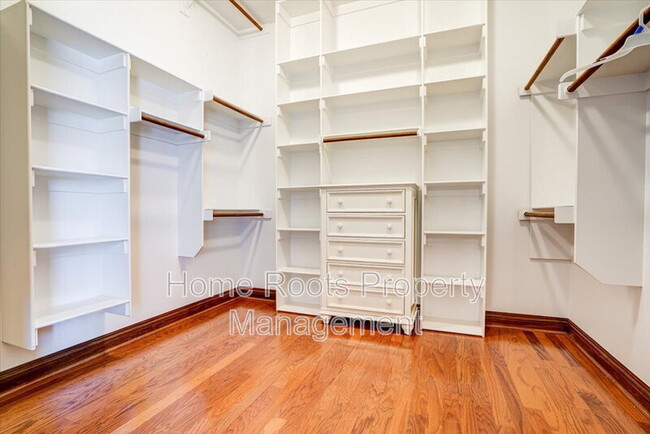 Building Photo - 7135 Sunset Ridge Cir