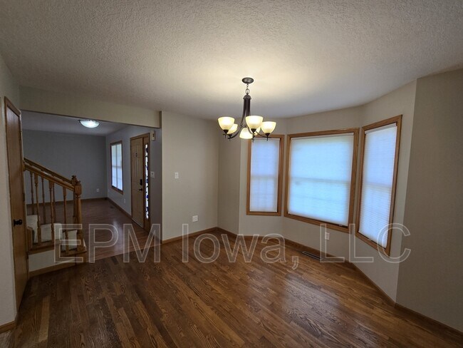 Building Photo - 4710 Donald Dr