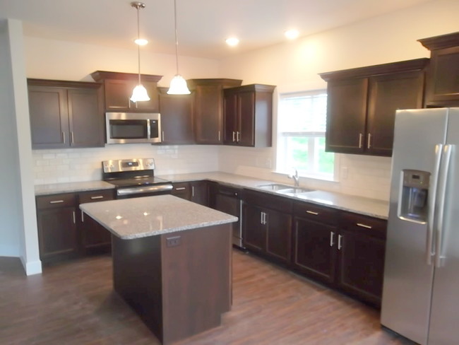 Summit Living Luxury Flats - 755 Summit Dr Lancaster PA 17601 ...