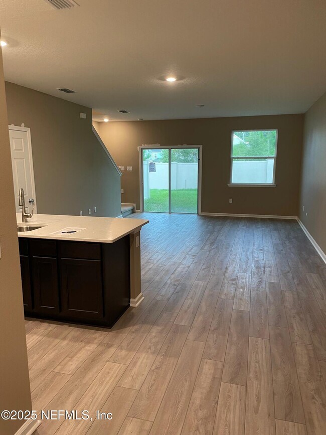 Building Photo - 99 Great Star Ct