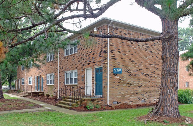 Primary Photo - 4830 E Princess Anne Rd
