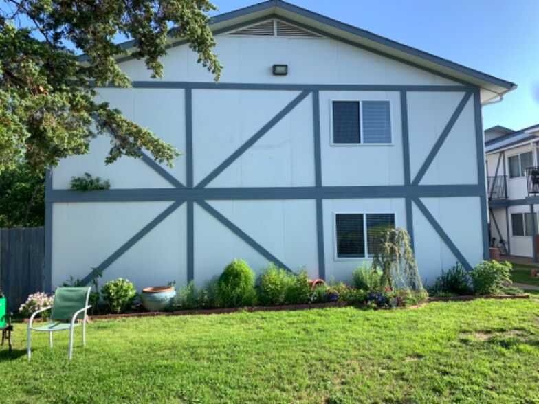 Building Photo - 1701 NW 29th St