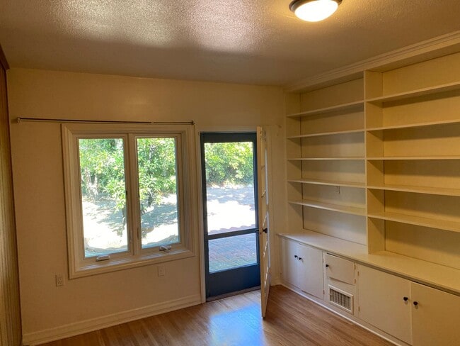 Building Photo - COMING SOON!  Beautiful 3 bedroom 2 bathro...